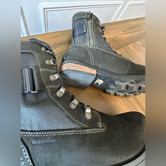 Sorrel women’s 8.5 3042-010 black boots - Picture 8 of 9